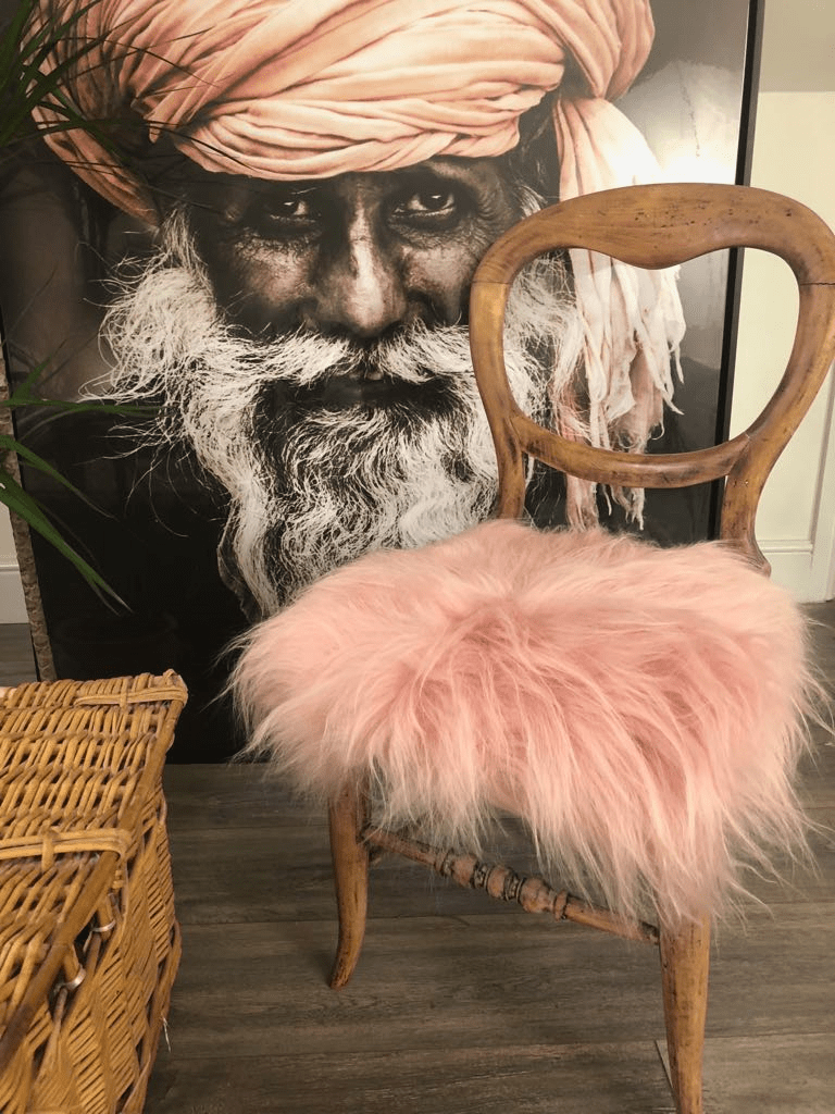 http://pavotblueinteriors.com/cdn/shop/collections/pinkchair_1200x1200.png?v=1598639419