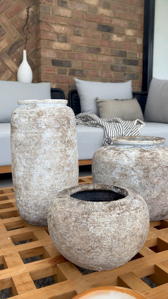 Sabi texture stone vase