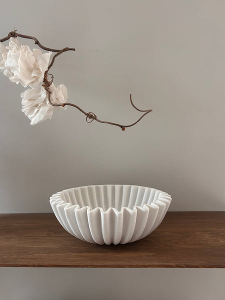 Ruffle bowl