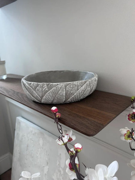 Lanaleaf Concrete Decor Bowl – Intricate Leaf Design with Rustic Ornate Charm