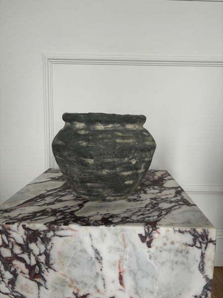 Thea Stone Pot – Sturdy and Stylish Decor for Neutral Lovers