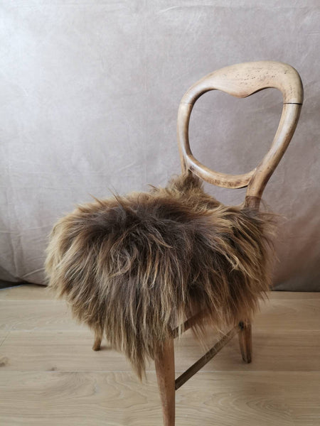 Brown A beautiful genuine premium icelandic sheepskin chair cover