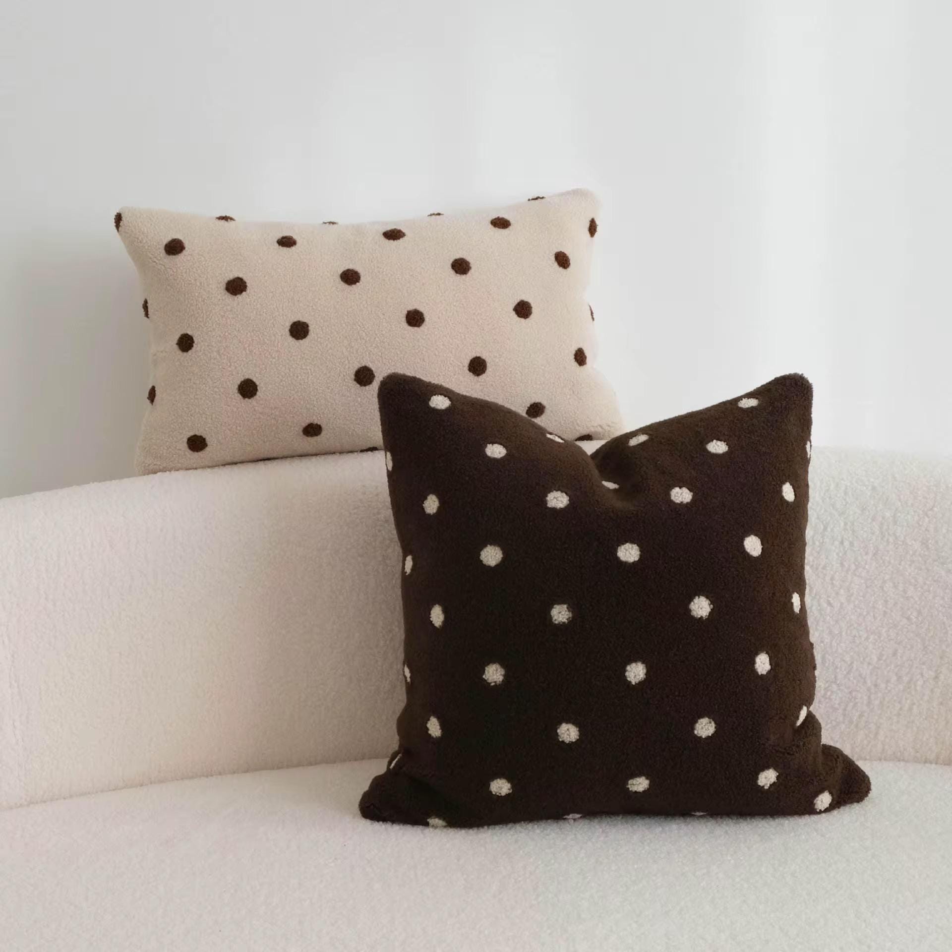 Polka Dot Cushion Covers – Teddy Boucle Finish | 45x45cm or 30x50cm Sizes | Modern Decorative Throw Pillowcase for Trendy Home Décor