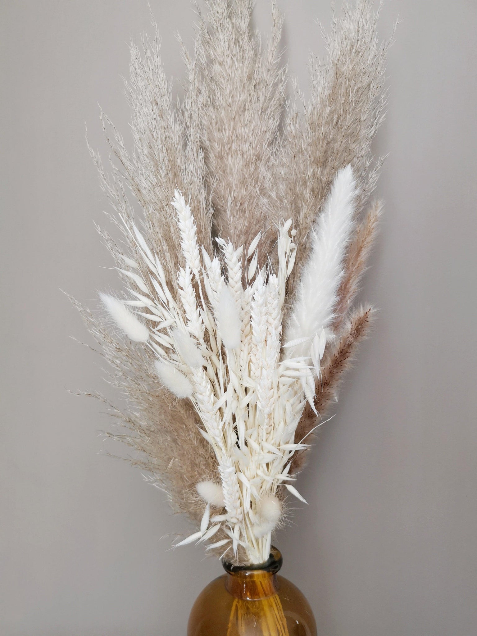 THE WHITES Small mixed dried pampas grass bouquet